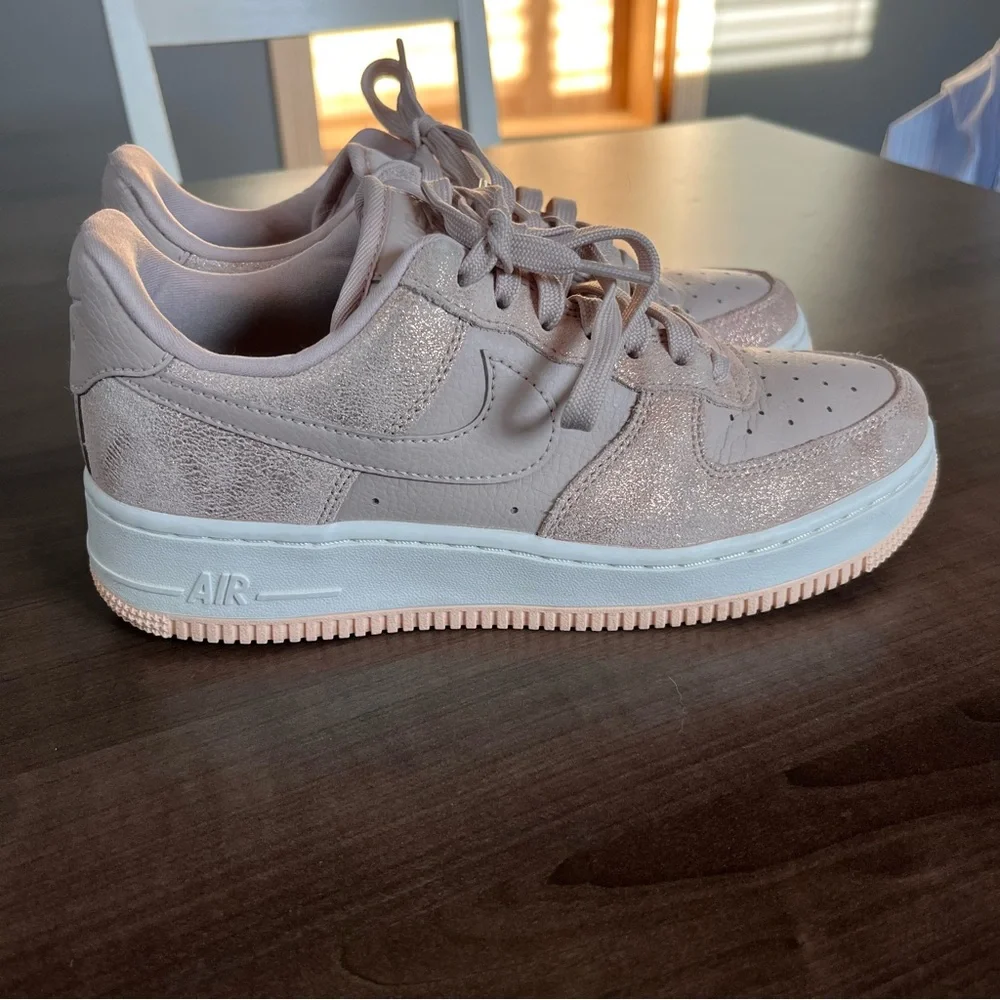 Nike Air Force 1 rose gold shimmer size 7 - Picture 5 of 16